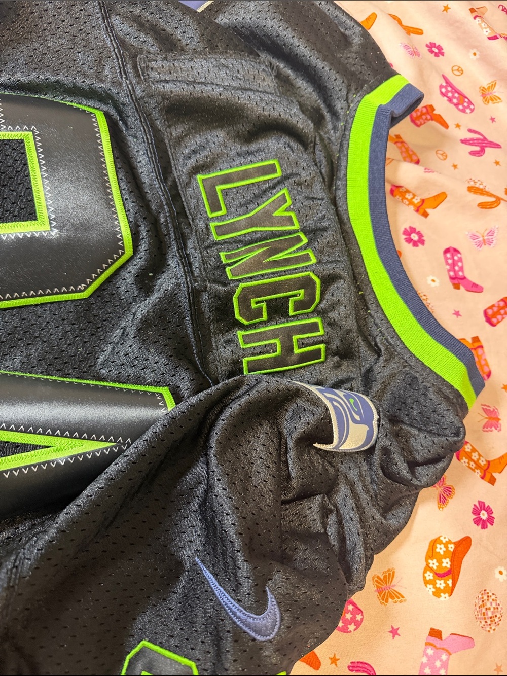 Nike Black & Neon Green Seahawks #24 Men's Jersey - Picture 7 of 7